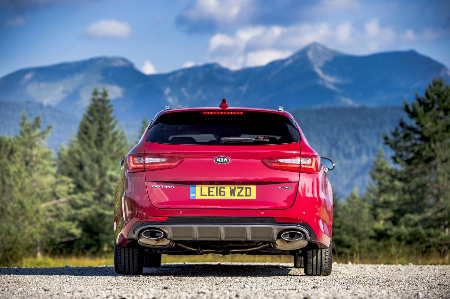  Kia Optima Sportswagon GT Line 2016 года  (UK) (фото 17 из 31)